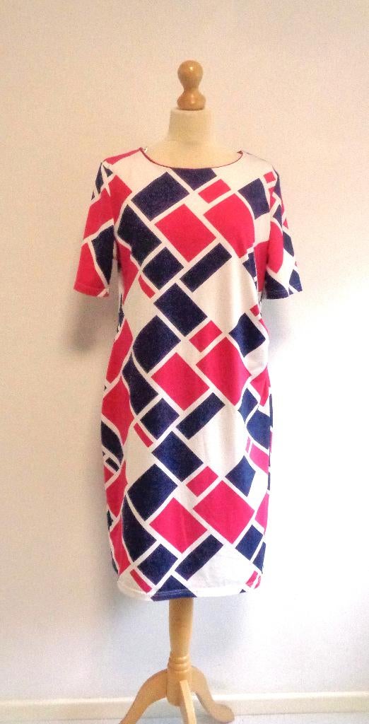 jurk In Shape, Overige kleuren, Verzenden, Maat 46/48 (XL) of groter, Zo goed als nieuw