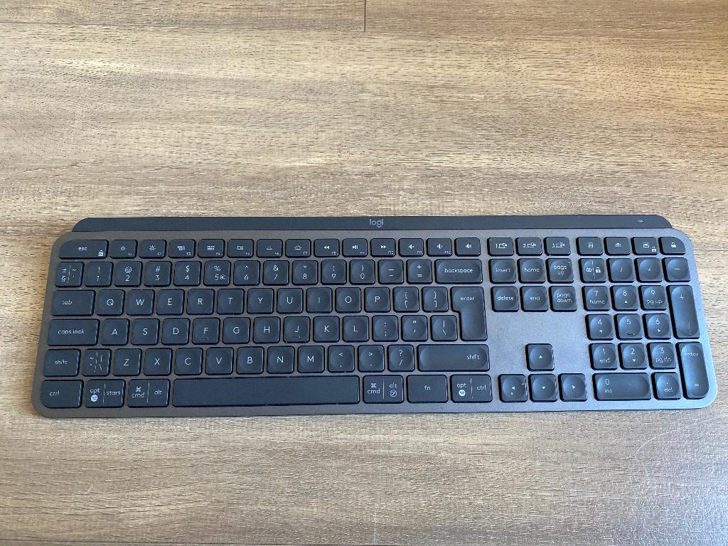 Logitech MX Keys Wireless Keyboard – Backlit, Computers en Software, Toetsenborden, Ophalen, Zo goed als nieuw