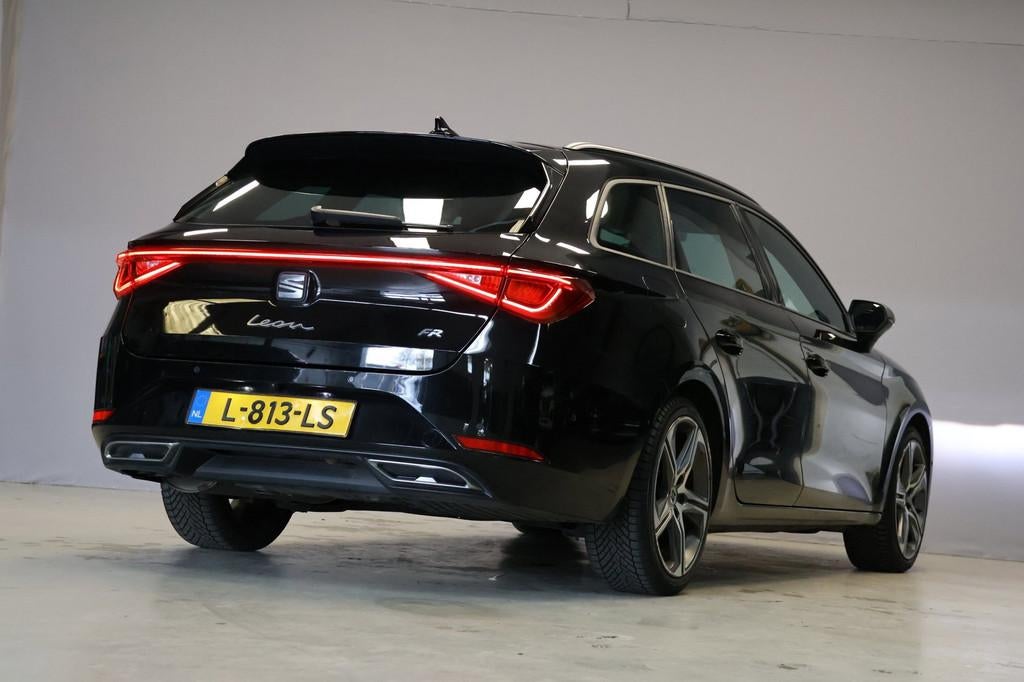 Seat Leon Sportstourer 1.5 eTSI FR Business Intense, Stof, 4 cilinders, Leon, Zwart