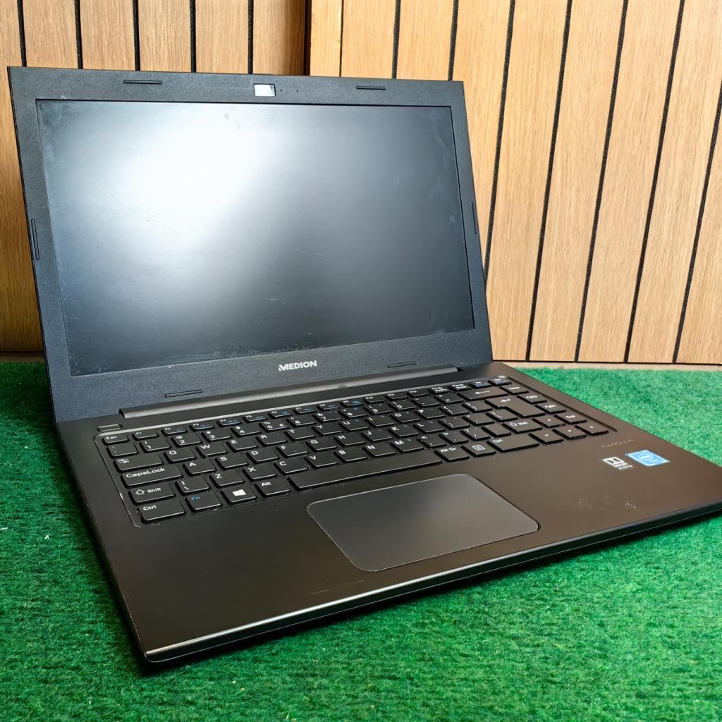 Medion Akoya S4219 Intel i3-380M 512GB SSD 4GB WIN 10, Medion, Zo goed als nieuw, Support@medion.com, Medion AG
Am Zehnthof 77
45307 Essen
Germany