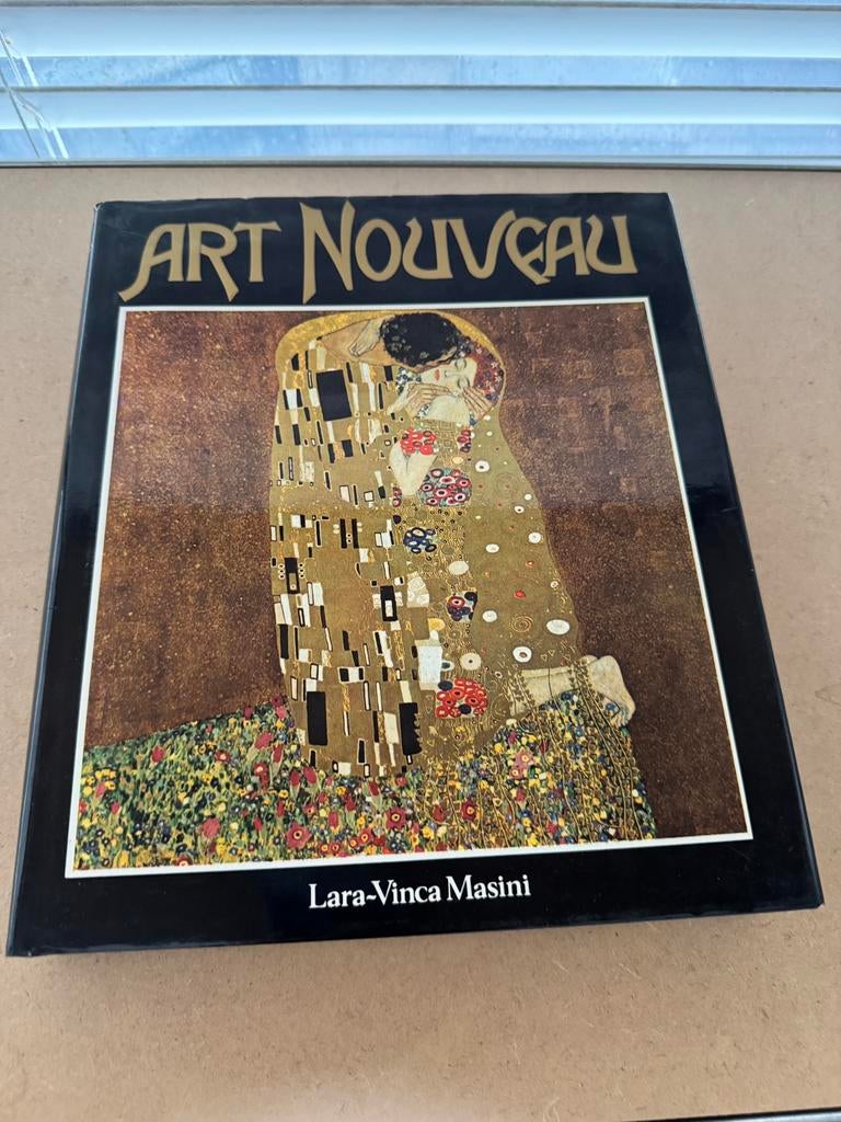 Art Nouveau boek Lara Vinca-Masini, Boeken, Ophalen of Verzenden, Zo goed als nieuw