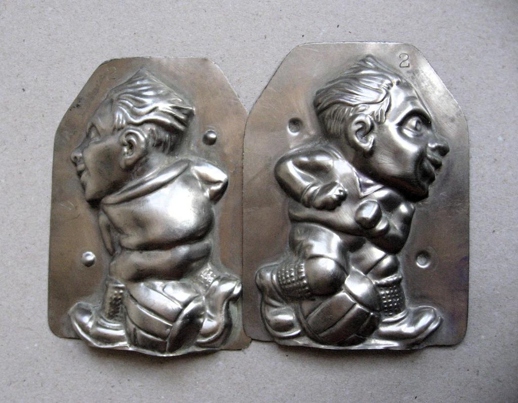 Voetballer Abe Lenstra als chocoladevorm jaren 50, Antiek en Kunst, Antiek | Overige Antiek, Ophalen of Verzenden