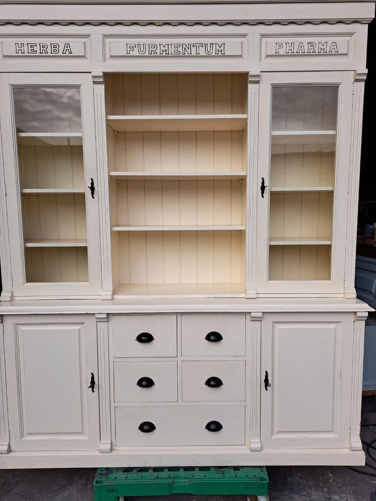 Apothekerskast HERBA FURMENTUM PHARMA, RoDeKo Volendam, R.kooij65@gmail.com, Gebruikt, Met deur(en)