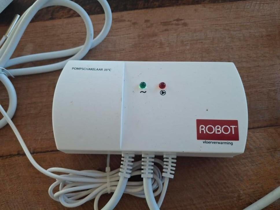 Robot pompschakelaar voor vloerverwarming, Ophalen of Verzenden, Gebruikt