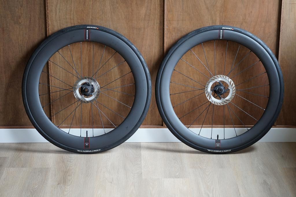 Reserve 52 | 63 carbon wielset Shimano body Zipp naven, Ophalen, Zo goed als nieuw, Wiel, Carbon