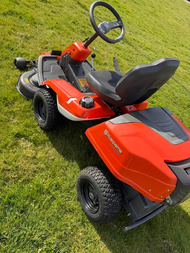 Husqvarna Rider 214 TC/ bouwjaar 2023, Tuin en Terras, Zitmaaiers, Ophalen of Verzenden, Zo goed als nieuw