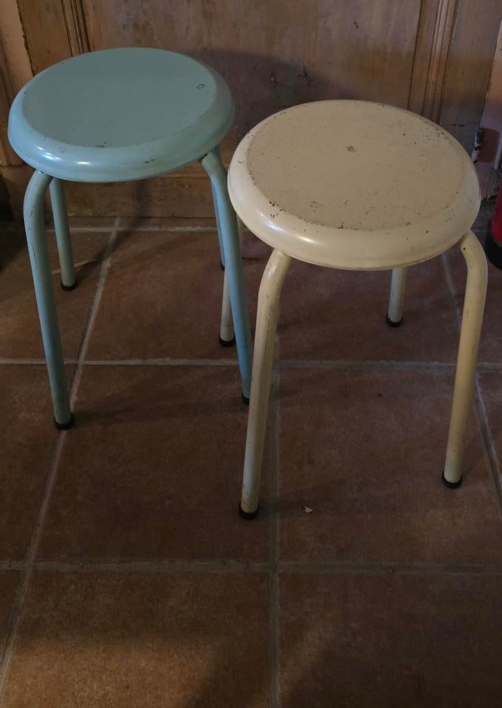 Twee vintage Franse metalen jr 50 krukjes kruk geel en groen, Ophalen of Verzenden