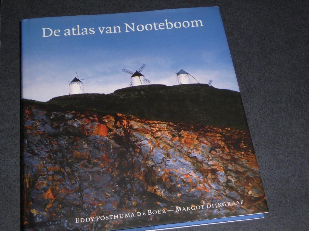 De atlas van Nooteboom - Eddy Posthuma de Boer/M. Dijkgraaf, Boeken, Fotografen, Verzenden, Zo goed als nieuw, De boer/dijkgraaf