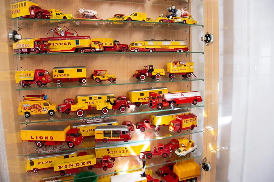 collectie  circus Pinder  frans circus Pinder collectie, Ophalen, Zo goed als nieuw, Overige typen