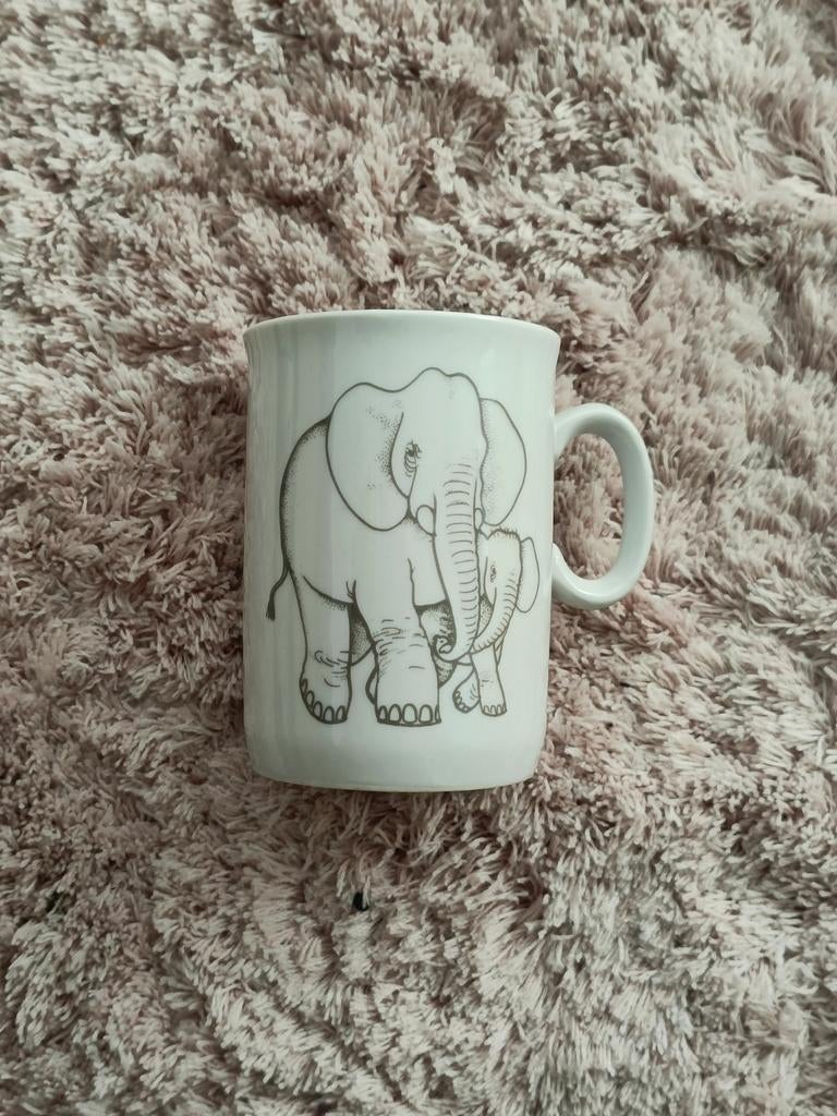 Olifanten mok, Nieuw, Ophalen of Verzenden, Overige stijlen, Kop(pen) en/of Schotel(s)