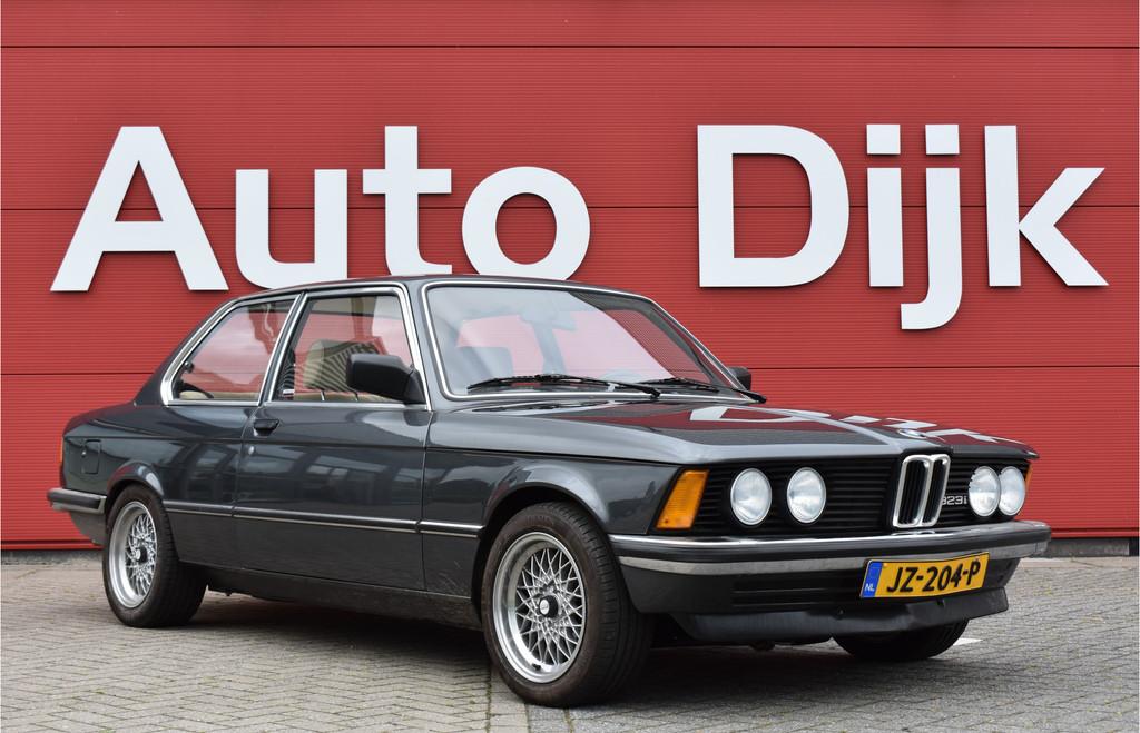 BMW 3-serie 323i Uniek! | Top gerestaureerd | Volledige docu, Auto's, Oldtimers, Beige, 2300 cc, Bedrijf, Handgeschakeld