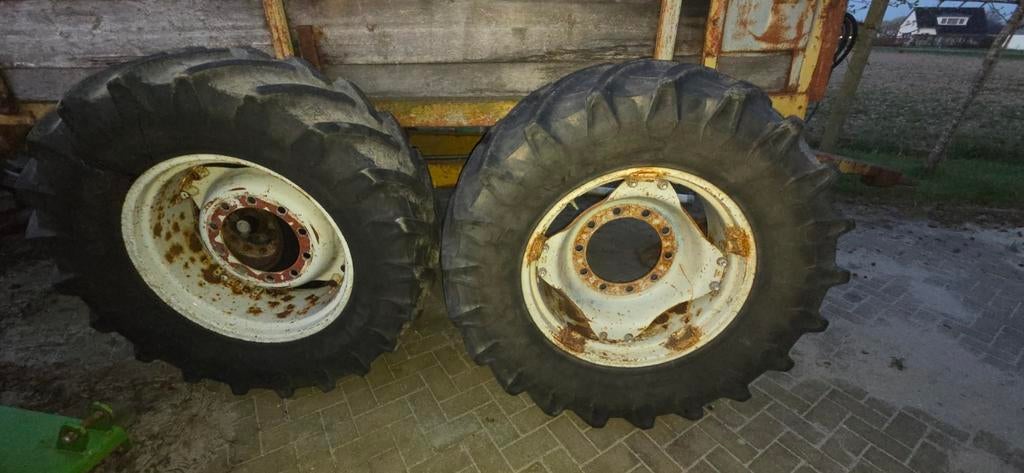 Tractor banden 480 65 R28, Ophalen, Gebruikt