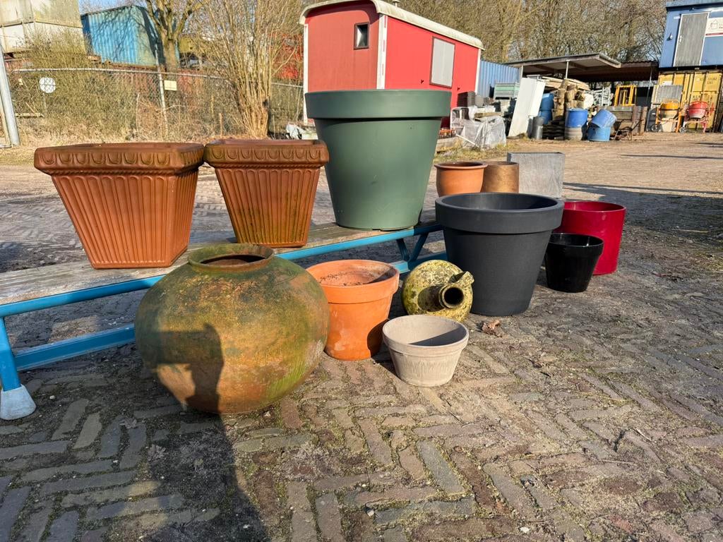 Diverse binnen en buiten potten, Tuin en Terras, Bloembakken en Plantenbakken, Gebruikt, Steen, Binnen, Balkon, Tuin, Minder dan 30 cm