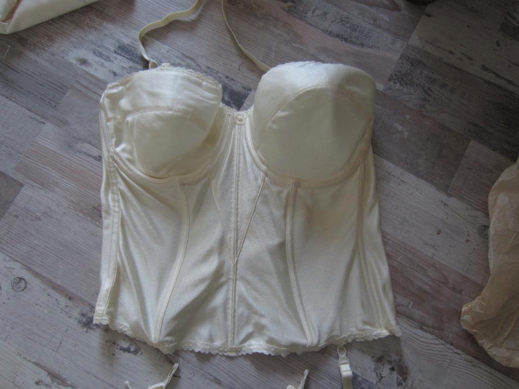Poirier Bustier voor onder bruidsjurk mt 44 100C, Poirier, Ophalen of Verzenden, Wit, Body of Korset