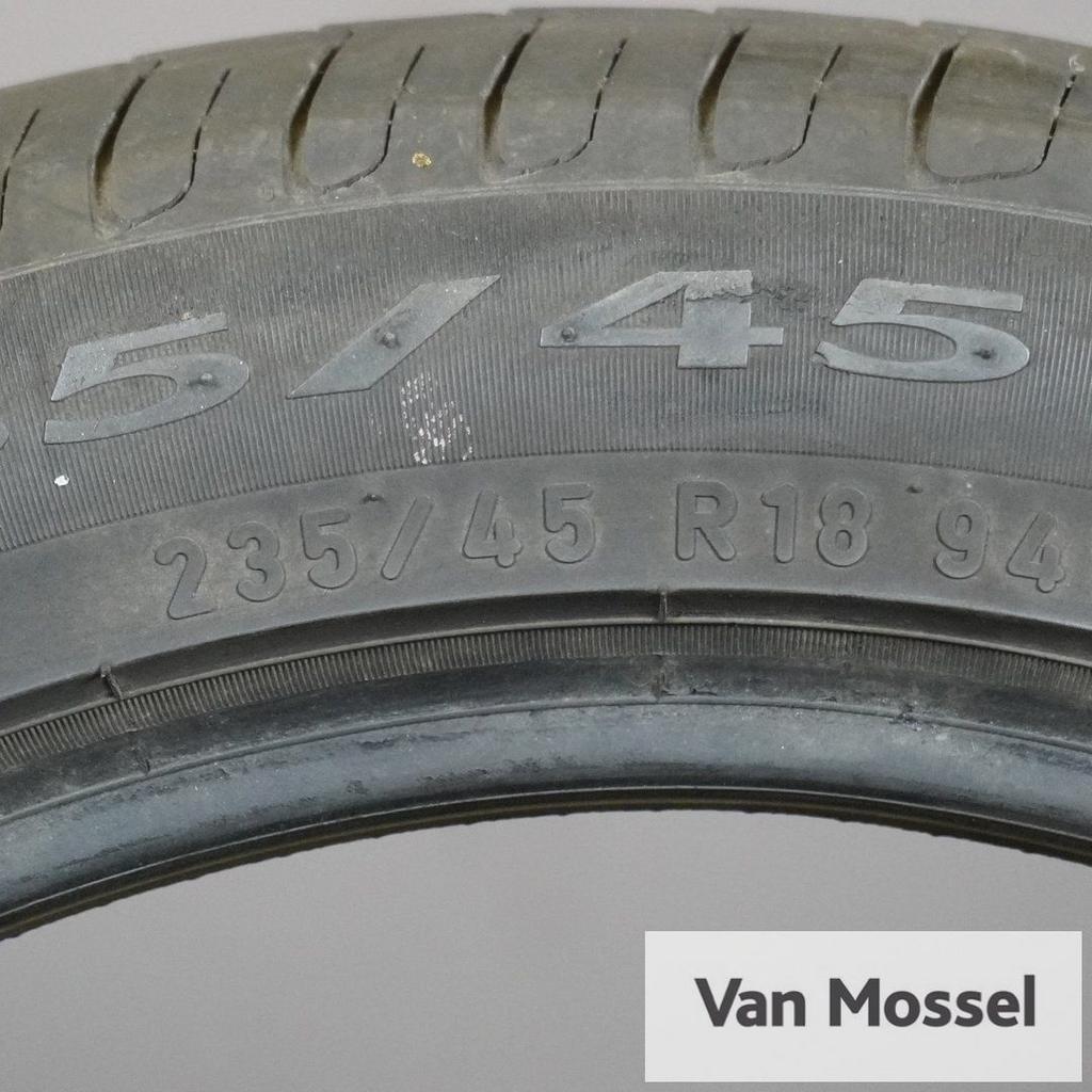 Pirelli Cinturato p7 Zomerband 235/45/R18, 18 inch, Gebruikt, -, -
