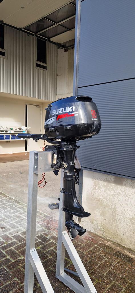 Suzuki df5 buitenboordmotor, Ophalen, Zo goed als nieuw