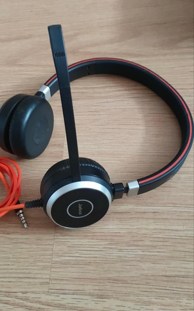 Koptelefoon Headset Jabra Evolve 40, Ophalen, Zo goed als nieuw, Inklapbare microfoon, Over-ear