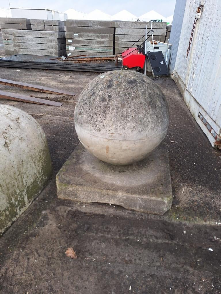 Anti-aanrijdbol.  Betonnen bol.  Aanrijdt beveiliging., Ophalen of Verzenden, Beton, Overige typen
