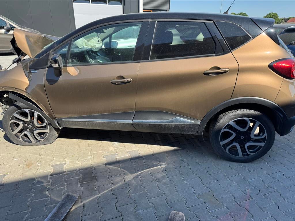 Renault Captur  links achter portier kleur toffee bruin, Renault, Ophalen of Verzenden, Spatbord, Nieuw