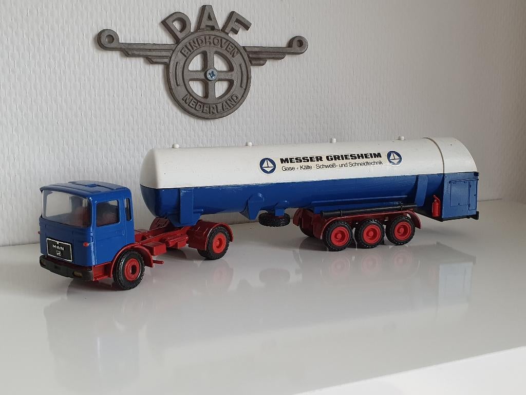 Conrad MAN Messer Griesheim tankwagen GAS transport 1:50, Ophalen of Verzenden, Zo goed als nieuw, Bus of Vrachtwagen, Conrad