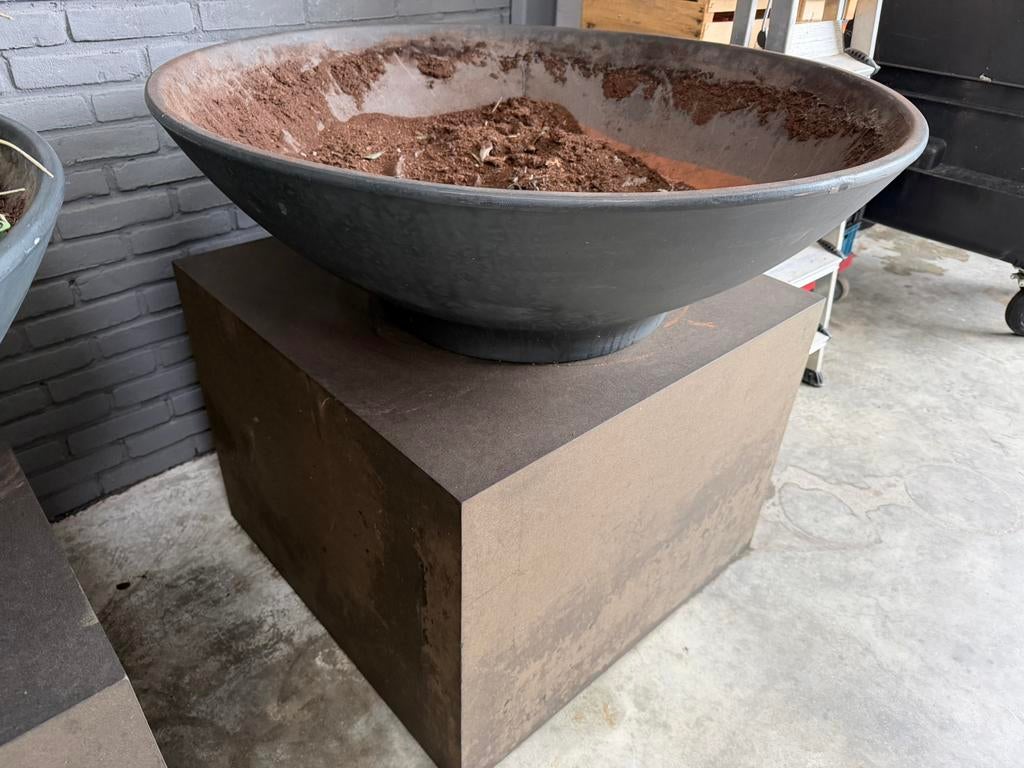 Stenen bloembak 1 m doorsnee 30 cm hoog met sokkel 80x80x60, Ophalen, Steen, Minder dan 30 cm, Rond