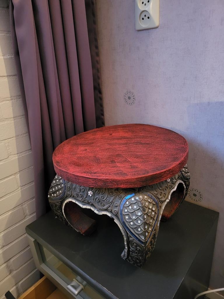 Thaise tafeltje, Ophalen of Verzenden