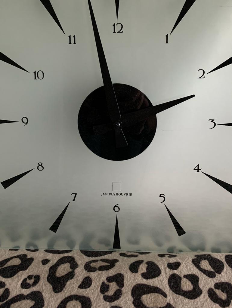 Klok Jan Des Bouvrie, Huis en Inrichting, Woonaccessoires | Klokken, Ophalen, Zo goed als nieuw, Wandklok