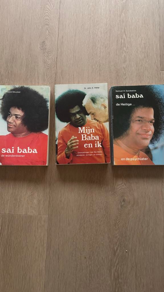 3 Boeken over het leven van Sai Baba, Boeken, Ophalen of Verzenden, Gelezen, Noord-Holland