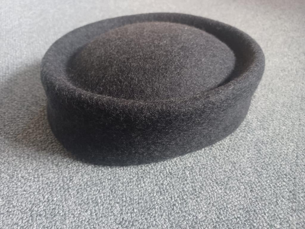 Donker grijs kinderhoedje, Kinderen en Baby's, Ophalen of Verzenden, Zo goed als nieuw, Meisje, Hoed