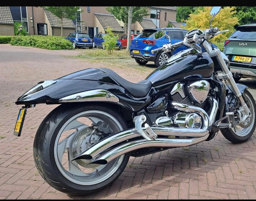 Suzuki Intruder 1800, Motoren, Motoren | Suzuki, Cardan-aandrijving, 2 cilinders, Particulier, Meer dan 35 kW