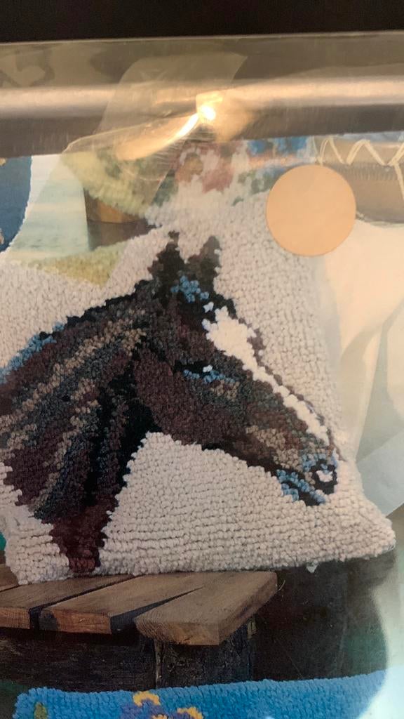 Groot kussenpakket knopen smyrna wol, Hobby en Vrije tijd, Breien en Haken, Ophalen of Verzenden, Breien of Haken, Wol of Garen