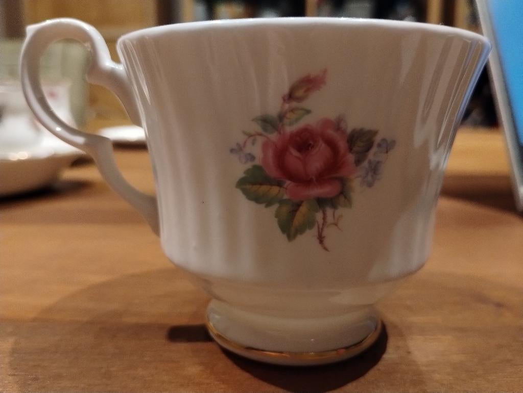 Los kopje  van Royal Windsor, Antiek en Kunst, Antiek | Servies los, Ophalen of Verzenden