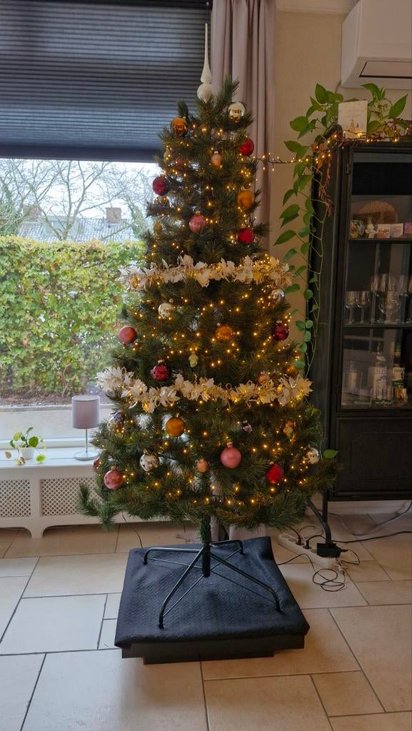 Kunstkerstboom New Highland, Ophalen, Zo goed als nieuw