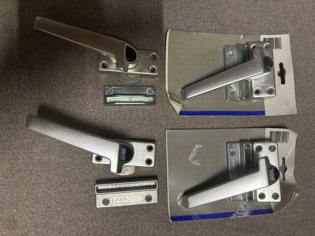 Axa, Ophalen, Zo goed als nieuw, Overige materialen