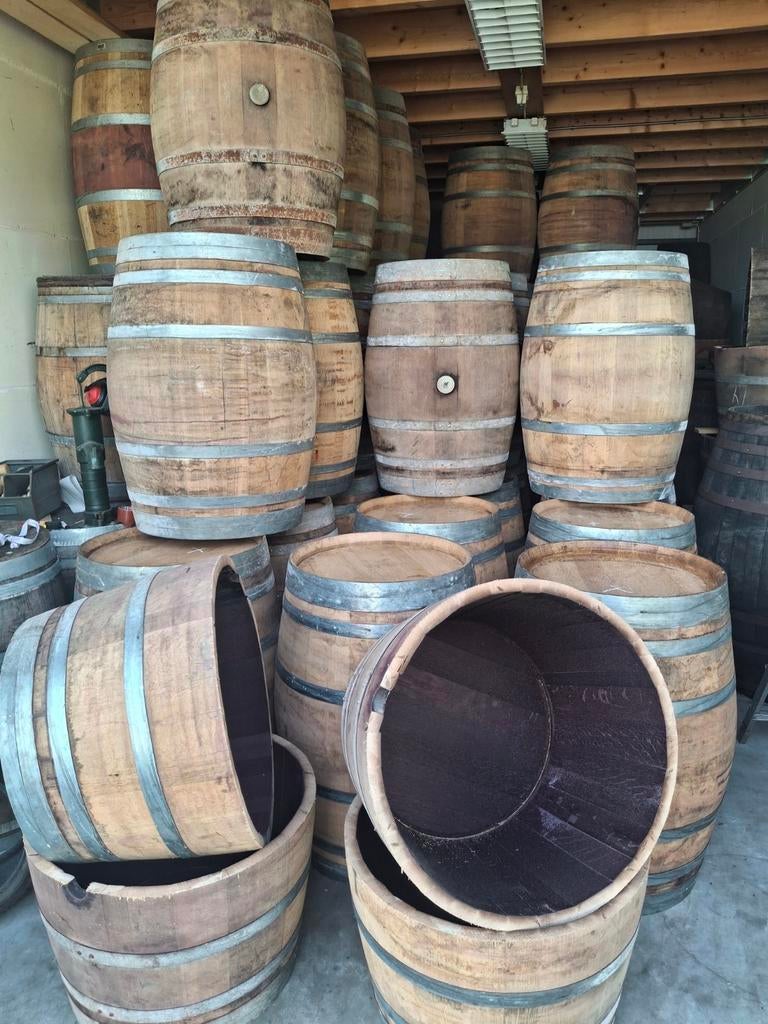 Eiken wijnvat regenton bloembak gietijzeren pomp, Tuin en Terras, Bloembakken en Plantenbakken, Ophalen, Rond, Zo goed als nieuw