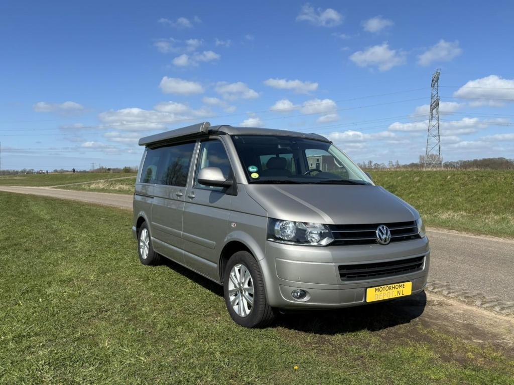 Volkswagen California T5 | 2013 | 4-slaapplaatsen | Trekhaak, Caravans en Kamperen, Campers, Niet ingevuld, Buscamper of Camperbus