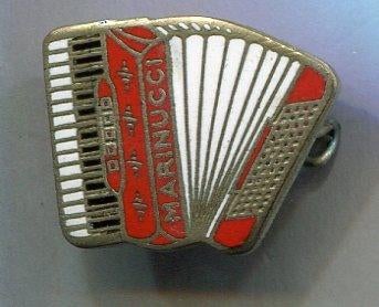 Marinucci Accordeon email op koper muziek broche ( P_223 ), Verzenden, Nieuw, Merk, Speldje of Pin