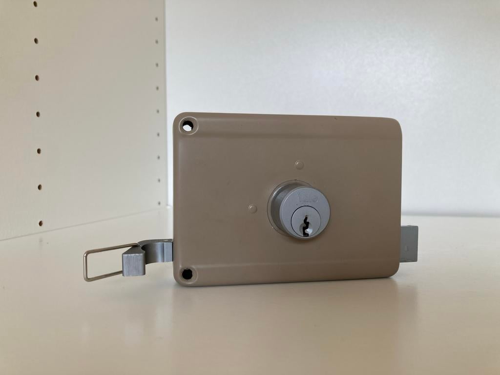 Yale slot, gebruikt en in goede conditie met 5 sleutels, Ophalen, Gebruikt, Slot