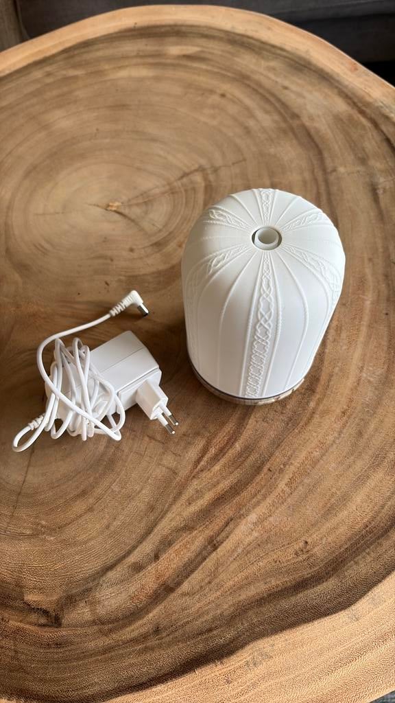 Mooie, fijne diffuser van Young Living, Ophalen of Verzenden, Zo goed als nieuw