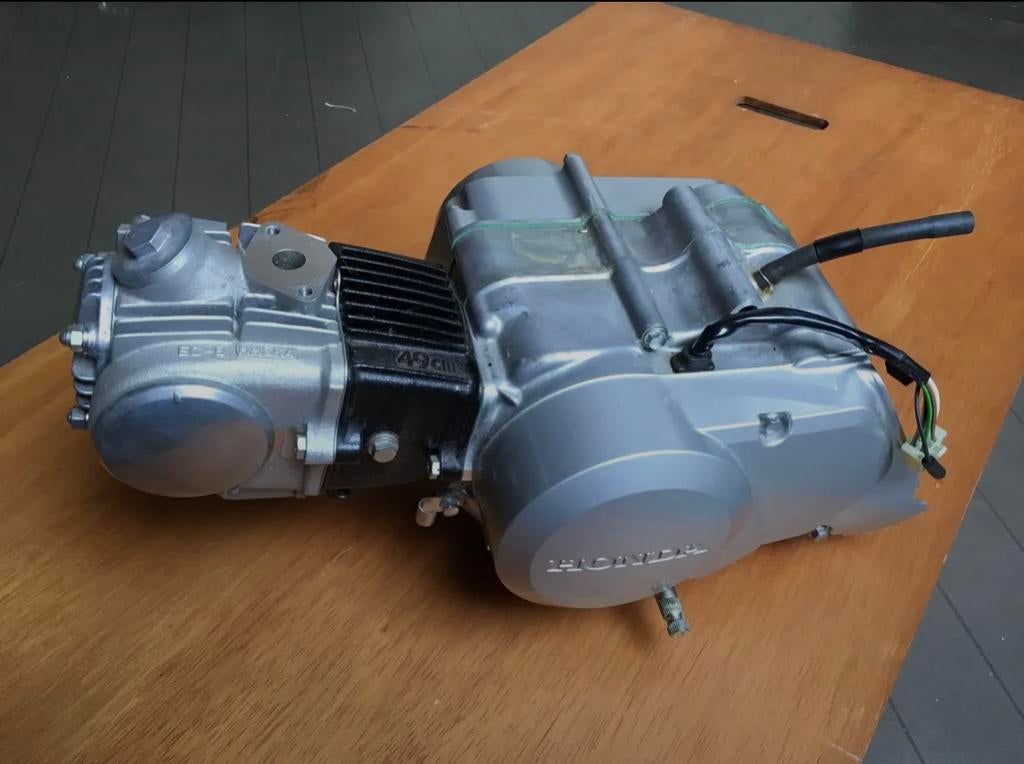 Honda viertakt motor (dax monkey ss50 st50 benly cub), Ophalen of Verzenden, Nieuw, Blok, Overige merken
