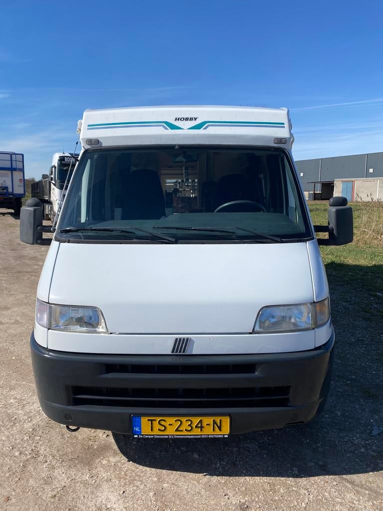 Nette hobby 650 met VASTBED !!, Standaard zit, Ringverwarming, Fiat, Hobby