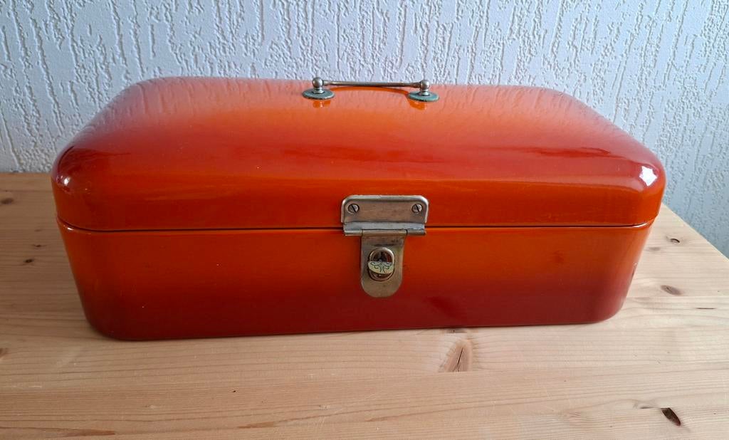 Vintage emaille broodtrommel., Ophalen