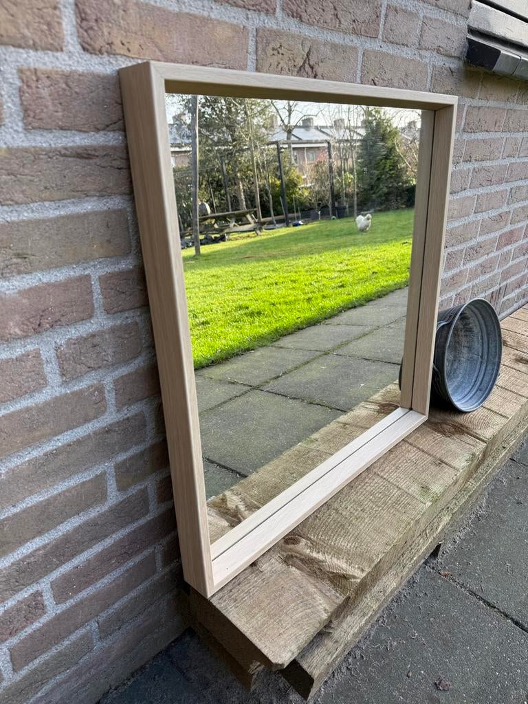 IKEA NISSADAL spiegel 65x65cm - Zo goed als nieuw, Huis en Inrichting, Woonaccessoires | Spiegels, Ophalen, Vierkant, Zo goed als nieuw