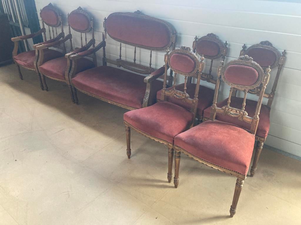 Antieke stoelen en bank 7 stuks., Ophalen