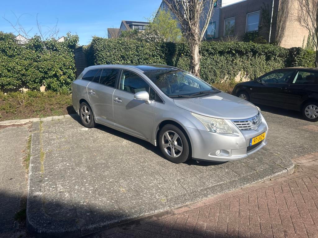 Toyota Avensis 2.0 16V Vvt-i Wagon 2009 Grijs, Auto's, Voorwielaandrijving, Avensis, 4 cilinders, Handgeschakeld