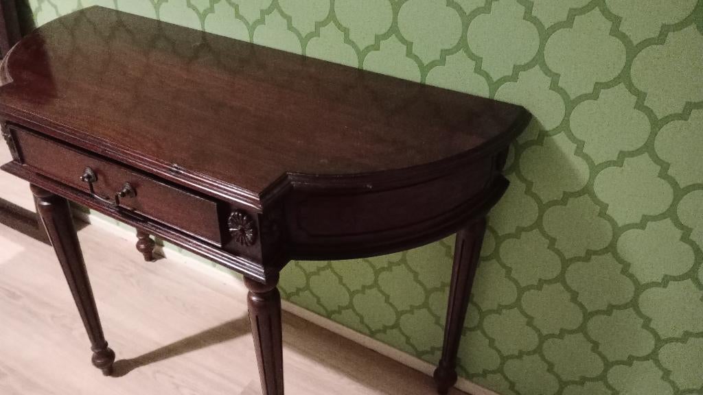 Mooie muurtafel, Ophalen, 50 tot 100 cm, Zo goed als nieuw, Minder dan 100 cm