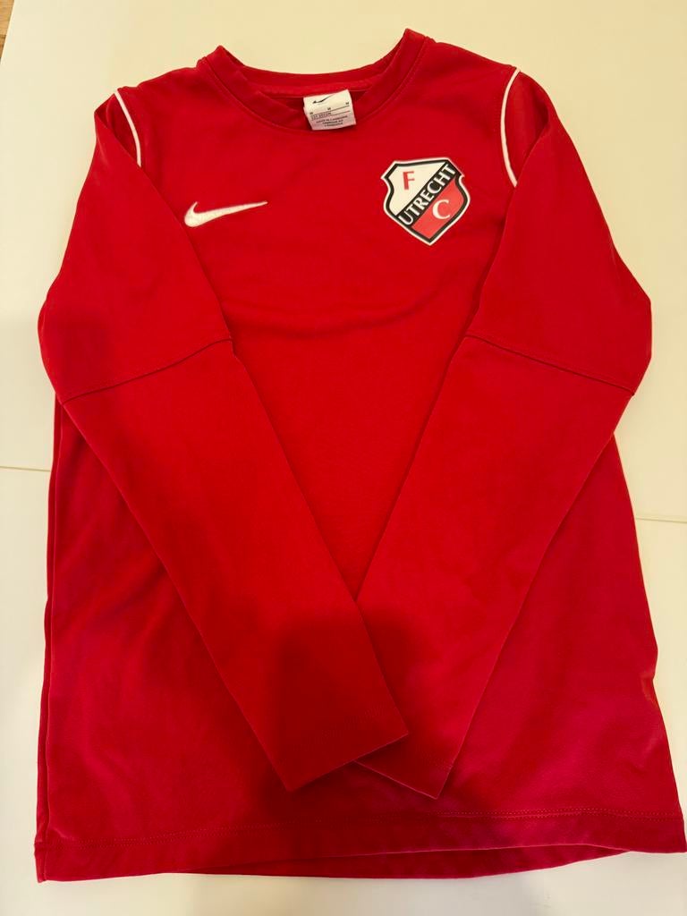 FC Utrecht Trainingsshirt Rood Maat M (137-147 CM), Ophalen of Verzenden, Zo goed als nieuw, Shirt