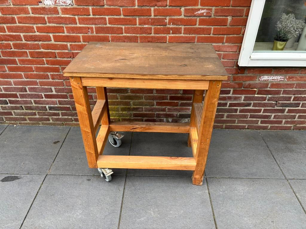 BBQ tafeltje, Ophalen, 50 tot 100 cm, Zo goed als nieuw, 25 tot 50 cm