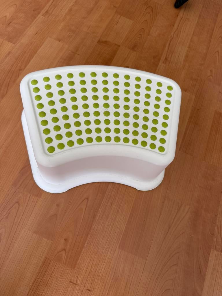 Op stap krukje ikea, Ophalen of Verzenden, Zo goed als nieuw, Kunststof