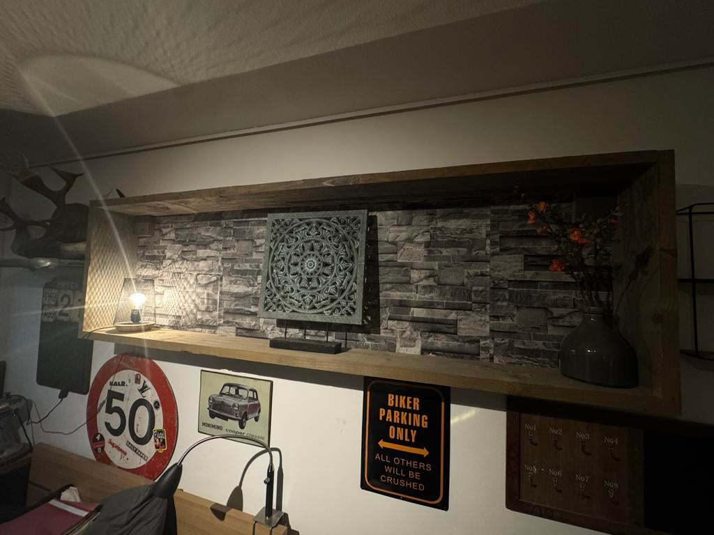 Meubel muur zwevend met steigerhout uiterlijk, Huis en Inrichting, Kasten | Wandmeubels, Ophalen